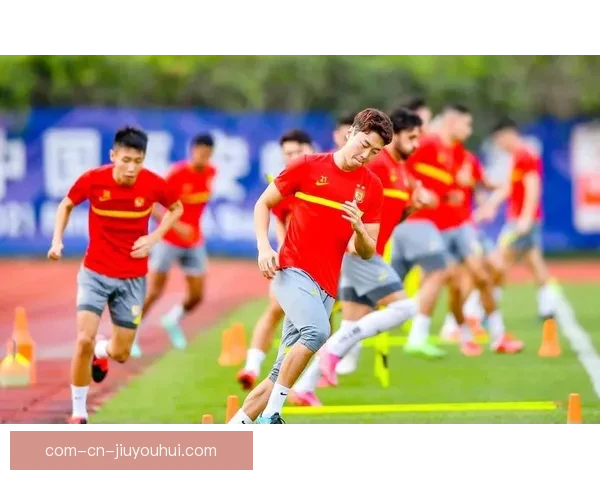 广州队全华班青年军奋力拼搏荣登中甲第三名